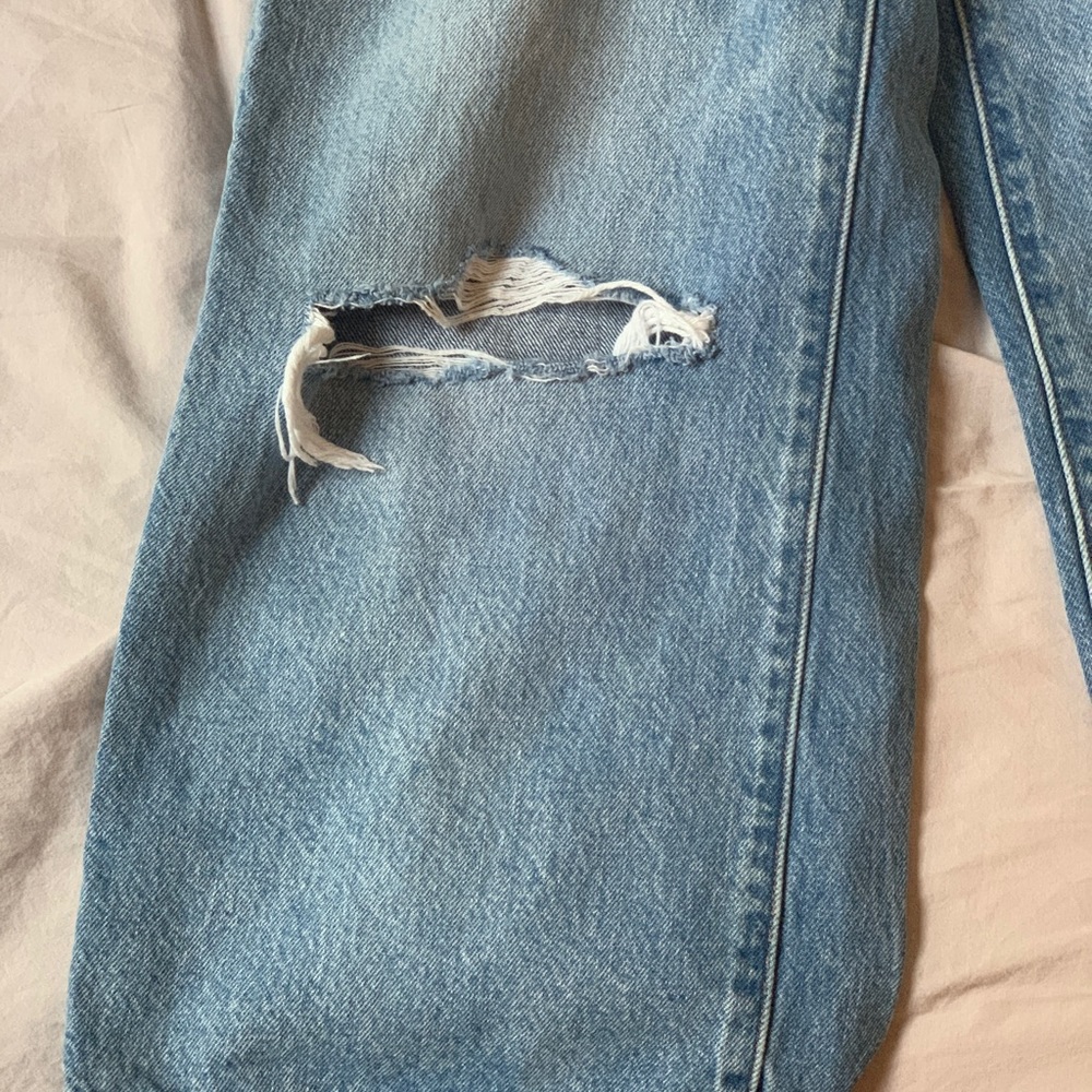 Levi’s Wide Leg Cropped Ripped Jeans - Picture 4 of 8
